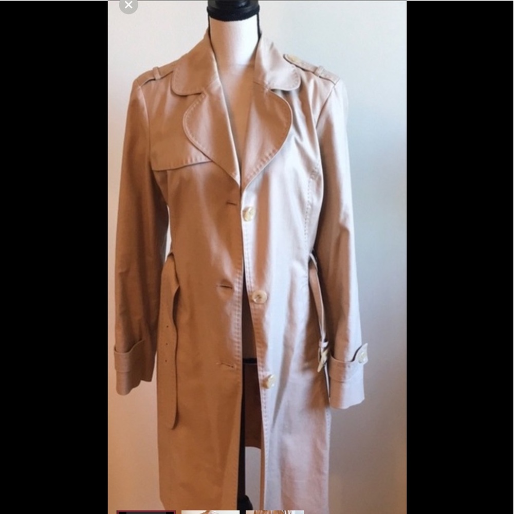 Woman trench coat Large by Kenneth Cole . This is a statement piece and color